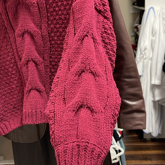 BURGUNDY COWL NECK SWEATER SZ S - Picture 3 of 4
